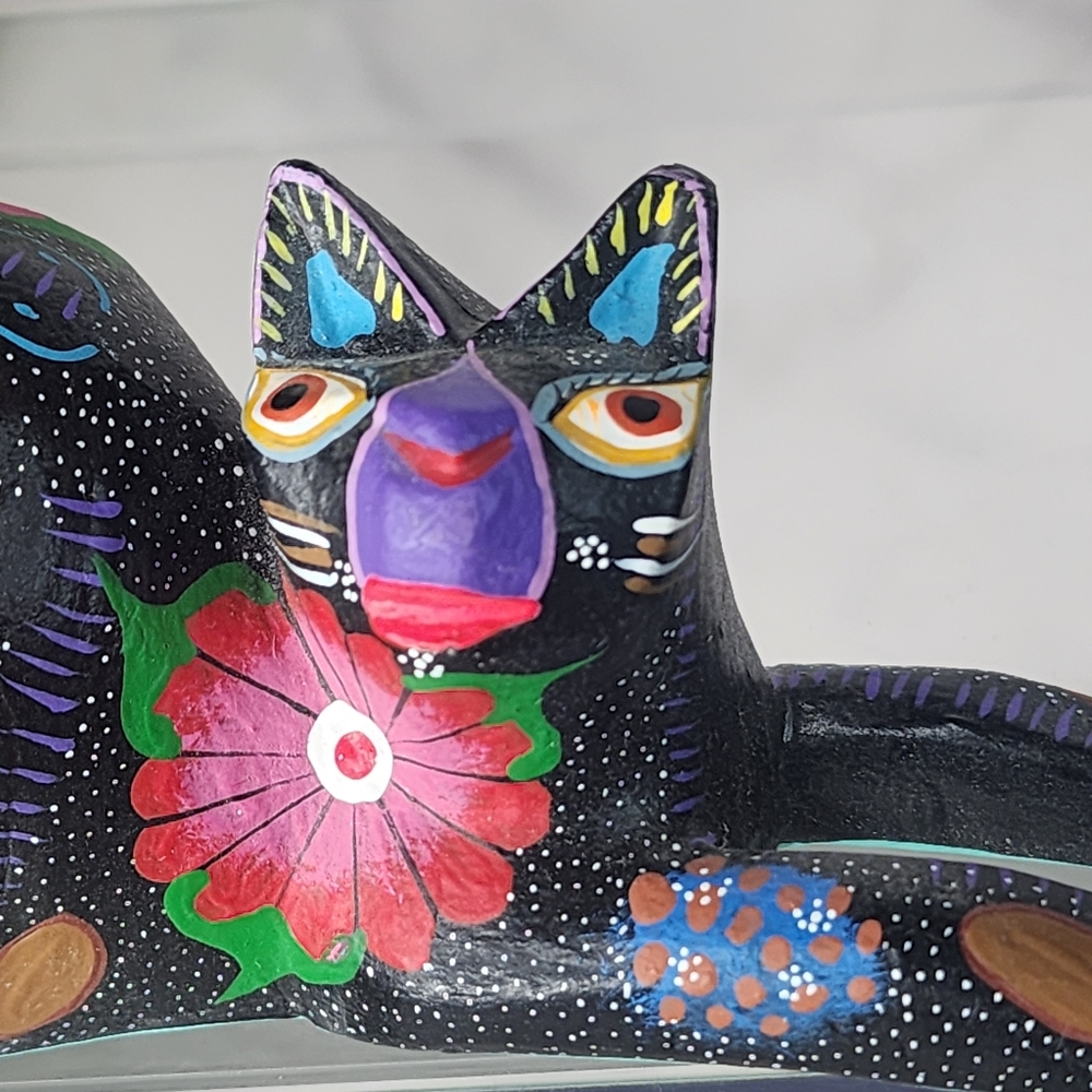 Oaxacan Alebrijes Vintage Cat Wood Carving - Picture 3 of 10